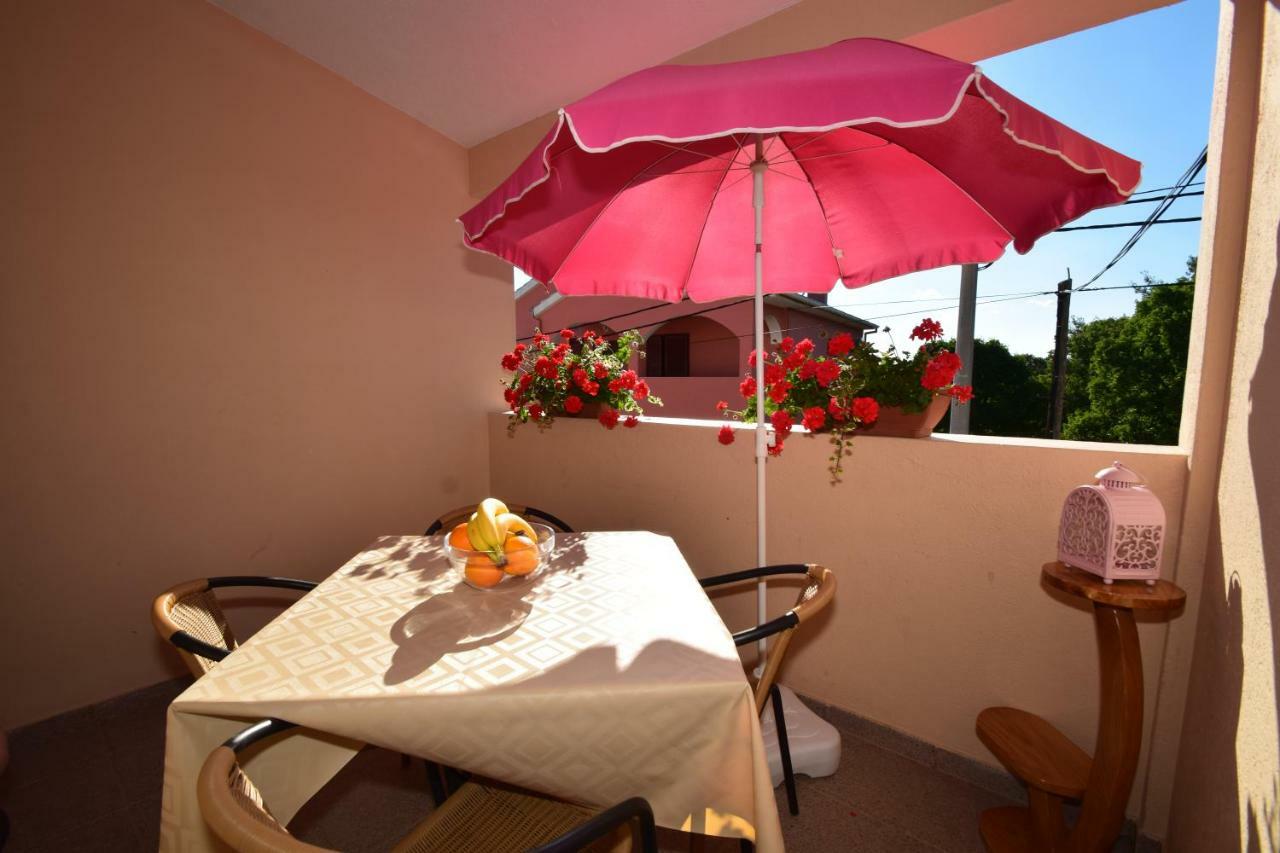 Apartment Smokrovic Starigrad Paklenica Exterior foto