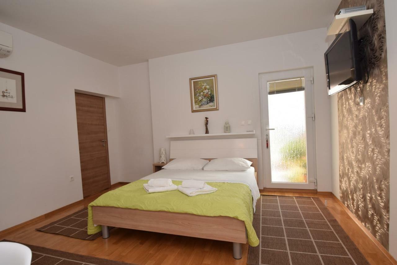 Apartment Smokrovic Starigrad Paklenica Exterior foto