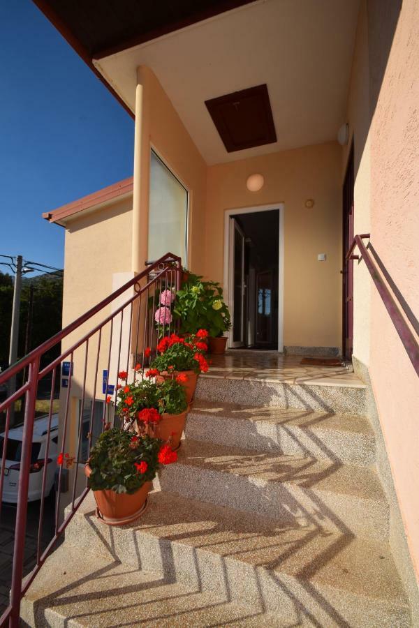 Apartment Smokrovic Starigrad Paklenica Exterior foto